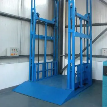 Cargo lift